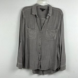 Rock & Republic long sleeve top with option to roll up sleeves.   F